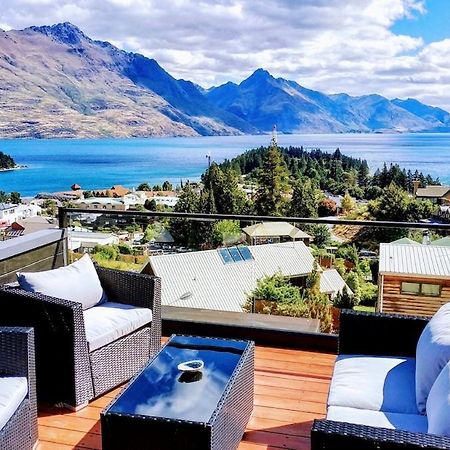 Stunning Home With Amazing Wakatipu Lake Views 퀸즈타운 외부 사진